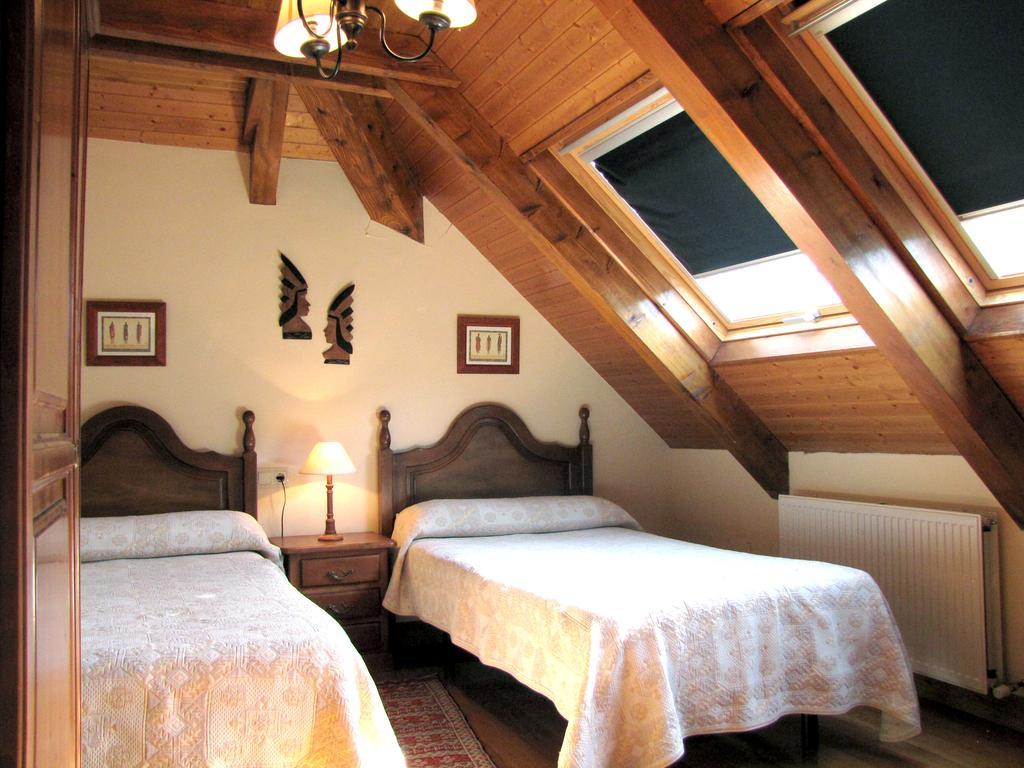 Casa Rural Burret Guest House Ochagavia Exterior photo