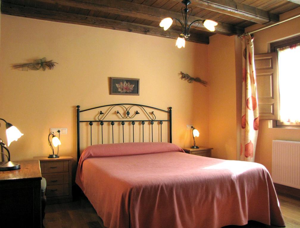 Casa Rural Burret Guest House Ochagavia Exterior photo